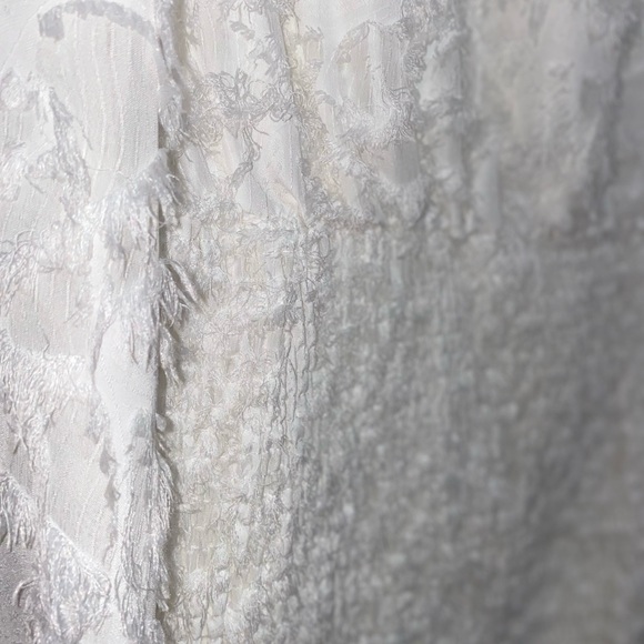 Elegant White Dress - Picture 4 of 5